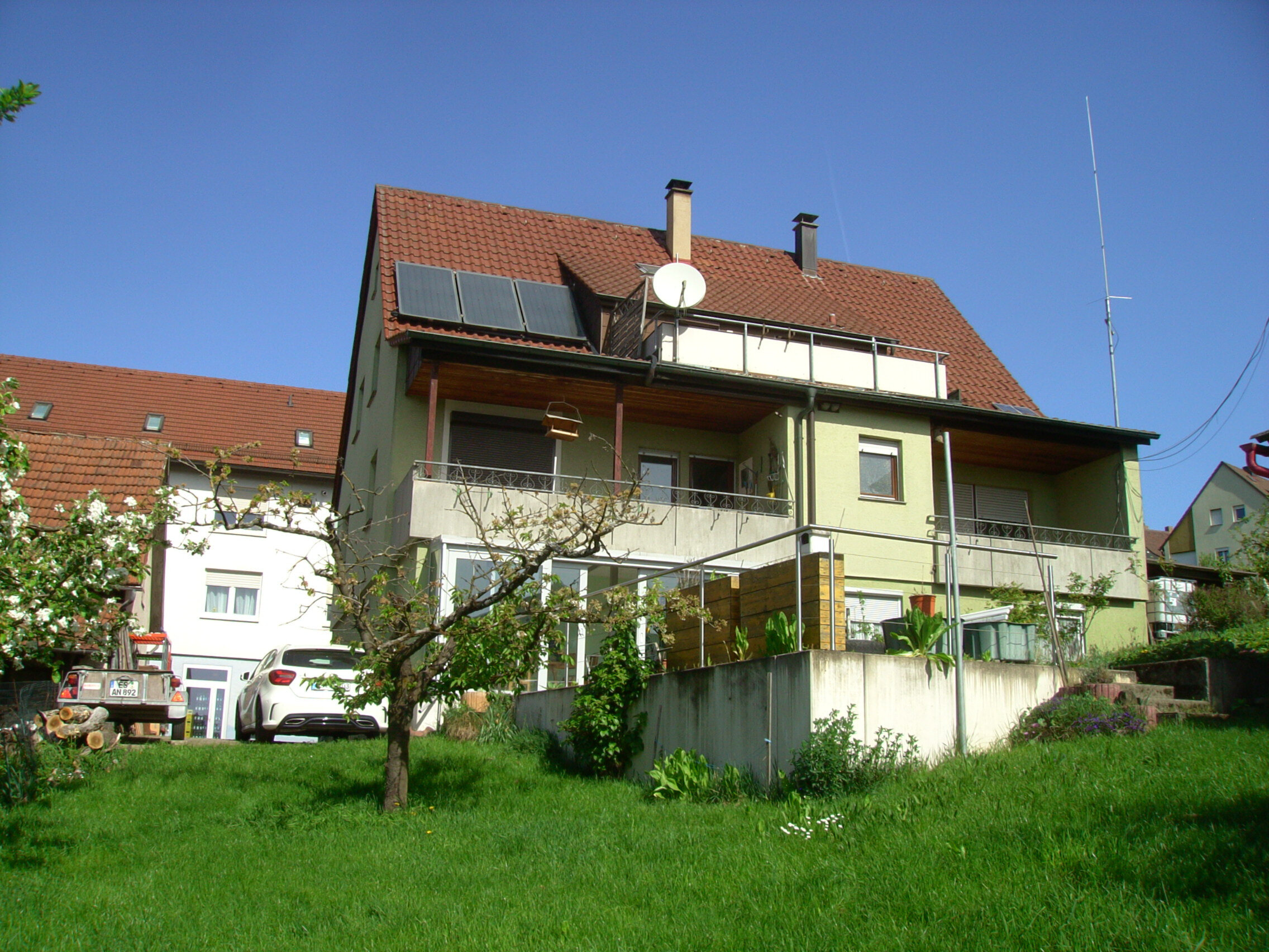 Mehrfamilienhaus zum Kauf 538.200 € 9 Zimmer 224 m²<br/>Wohnfläche 561 m²<br/>Grundstück Stettener Straße 22 Wäldenbronn Esslingen am Neckar 73732