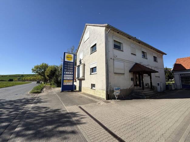 Mehrfamilienhaus zum Kauf provisionsfrei 185.000 € 7 Zimmer 215 m² 610 m² Grundstück Frankfurter Straße 22 Kerstenhausen Borken - Kerstenhausen 34582