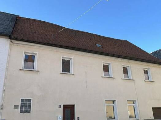 Reihenmittelhaus zur Miete 1.150 € 5 Zimmer 163 m² 680 m² Grundstück frei ab sofort Thiersheim 95707