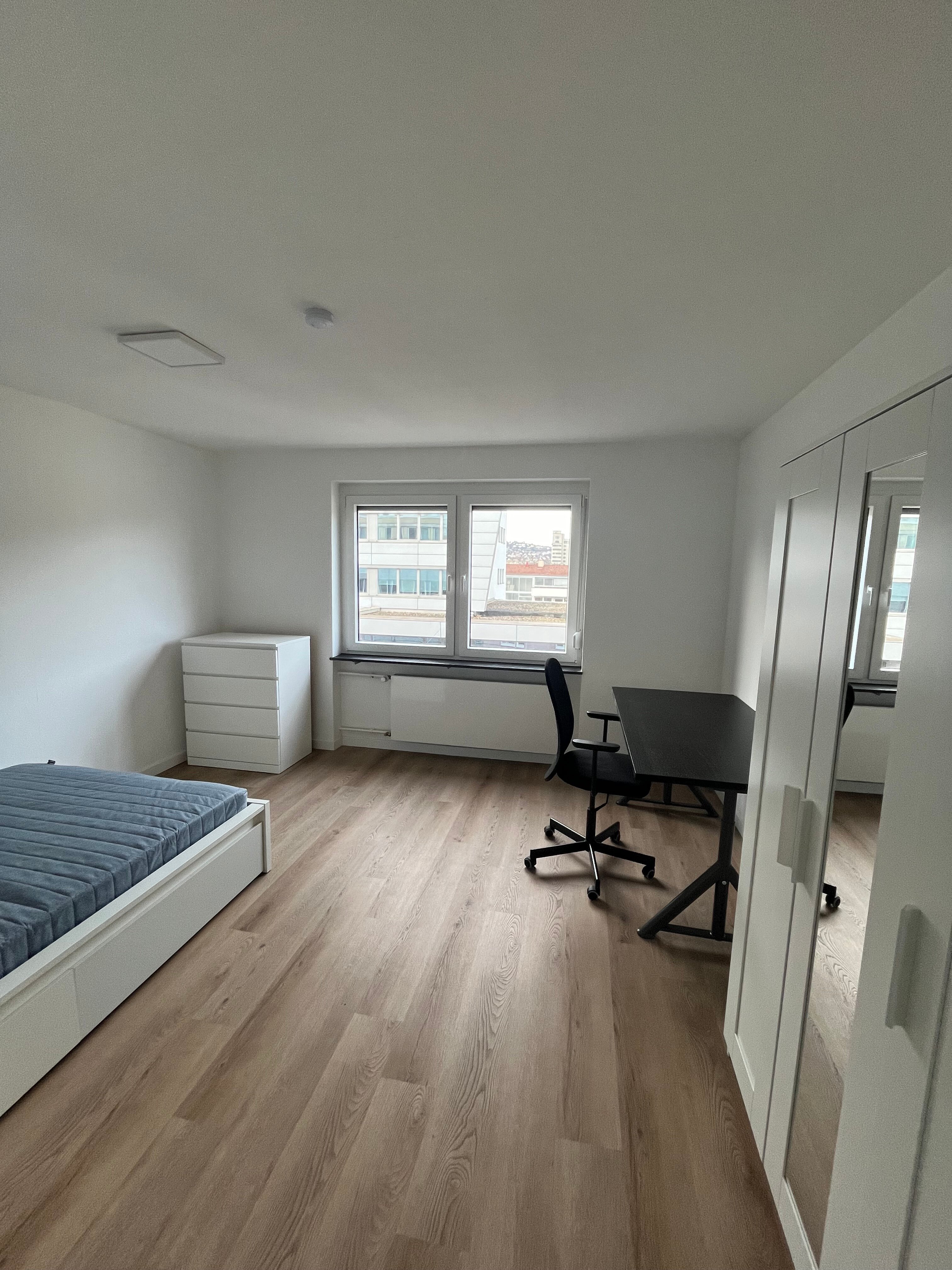 Wohnung zur Miete 900 € 1 Zimmer 25 m²<br/>Wohnfläche 4.<br/>Geschoss ab sofort<br/>Verfügbarkeit Olgastraße 75 Heusteigviertel Stuttgart 70182