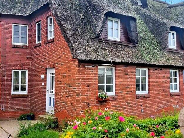 Reihenmittelhaus zum Kauf 269.000 € 4 Zimmer 73,8 m² 2.480 m² Grundstück Nordstrand 25845