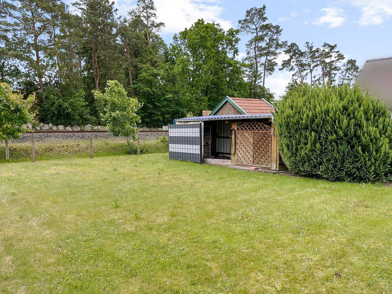 Immobilie in Schneverdingen - Platz für die ganze Familie: Einfamilienhaus mit 5 Zimmern und schönem Garten in Schneverdingen - Bild 1