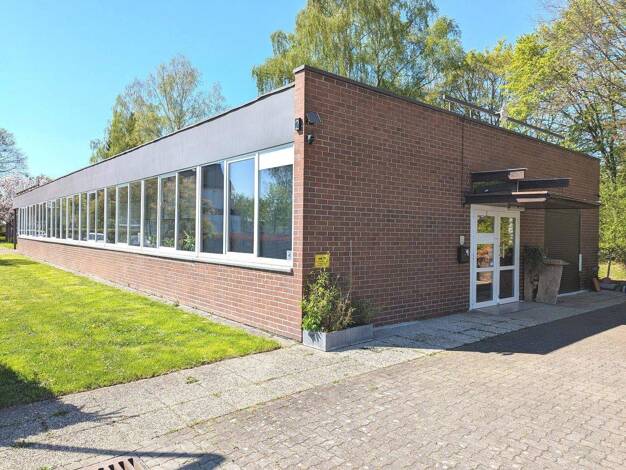 Lagerhalle zur Miete provisionsfrei 2.050 € 300 m² Lagerfläche Oberzwehrener Straße 2-4 Altenbauna Baunatal 34225