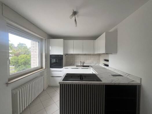 Wohnung zur Miete 1.034 € 3,5 Zimmer 93,8 m² 1. Geschoss Kernstadt Paderborn 33098