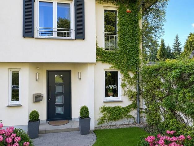 Doppelhaushälfte zum Kauf 795.000 € 5 Zimmer 140 m² 402 m² Grundstück frei ab 01.08.2026 Kleinmachnow 14532