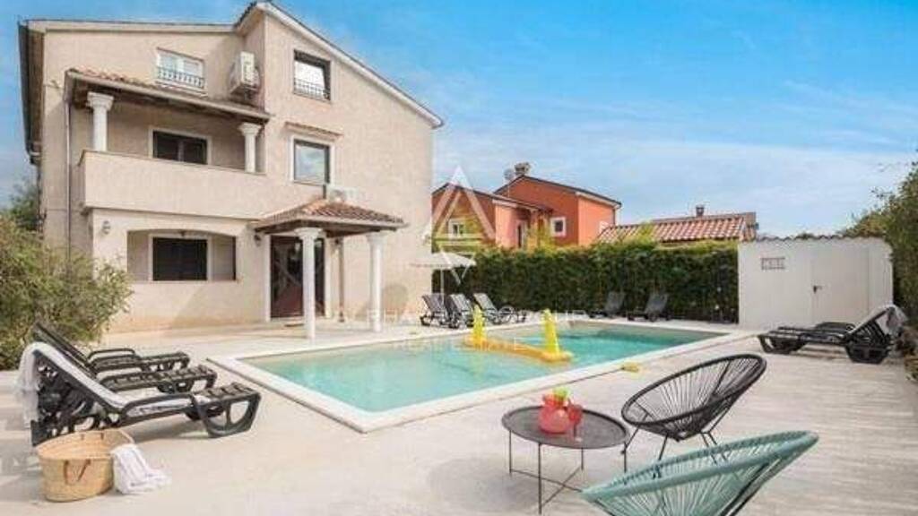 Haus zum Kauf 1.245.000 € 10 Zimmer 320 m² Porec Luka