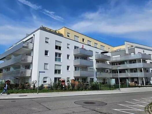 Wohnung zur Miete 840 € 2 Zimmer 64,6 m² Geschoss 1/4 frei ab 01.10.2026 Aussiger Straße 29 Waldkraiburg 84478