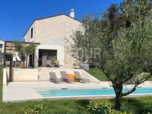 Einfamilienhaus zum Kauf 768.000 € 5 Zimmer 667 m² Grundstück Visnjan 52463