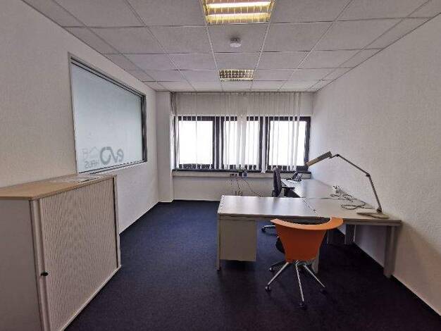 Bürofläche zur Miete provisionsfrei 569 € 45 m² Bürofläche Raiffeisenstraße Berghausen Langenfeld (Rheinland) 40764