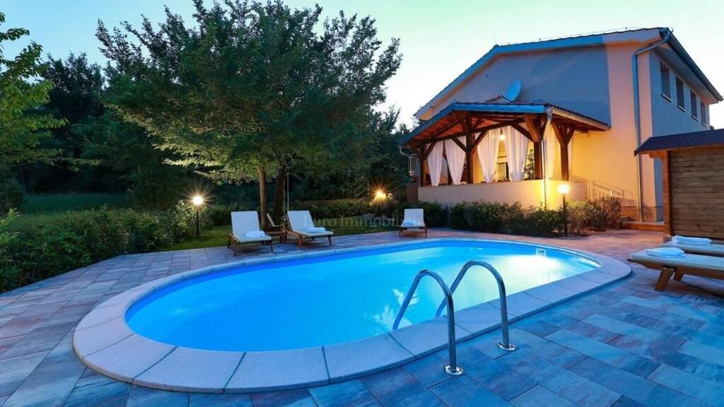 Haus zum Kauf 740.000 € 10 Zimmer 175 m² 600 m² Grundstück Silo