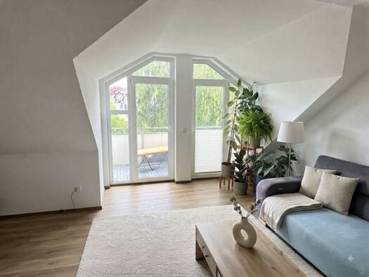 Wohnung zur Miete 1.050 € 3,5 Zimmer 87 m² Geschoss 3/3 frei ab 01.11.2026 Laichingen Laichingen 89150