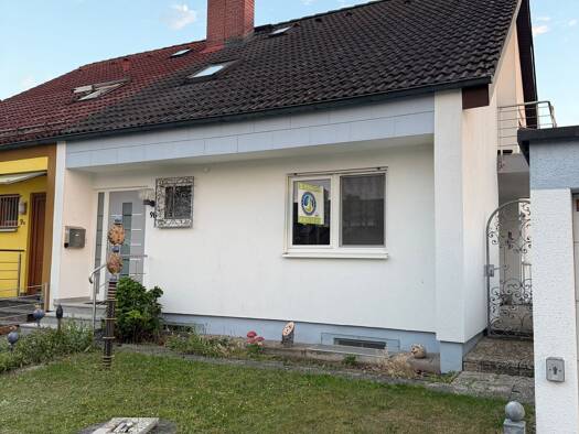 Doppelhaushälfte zum Kauf 458.000 € 4,5 Zimmer 123 m² 390 m² Grundstück St. Johannis Bayreuth 95448