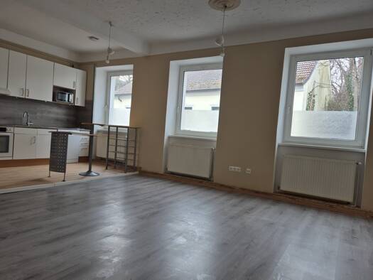 Wohnung zur Miete 640 € 2 Zimmer 85 m² Baden 2500