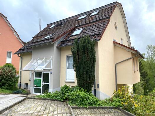 Studio zur Miete 265 € 1 Zimmer 33,6 m² frei ab sofort Suhl 98527