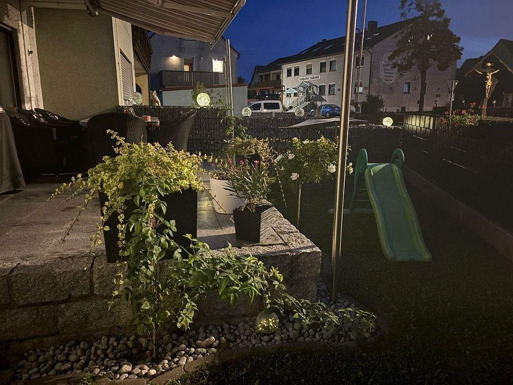 Immobilie in Spalt - Wohnen, wo andere Urlaub machen! Top 2-Fam.-Haus, auch attraktiv zur Vermietung von Ferienwohnungen! - Bild 2