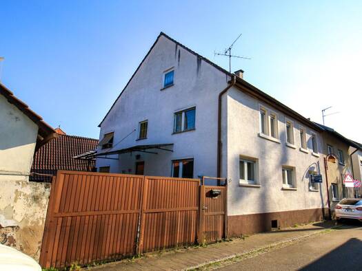 Bauernhaus zum Kauf 199.000 € 10 Zimmer 200 m² 550 m² Grundstück Langenbrücken Bad Schönborn 76669