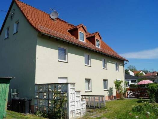 Wohnung zur Miete 250 € 2 Zimmer 35,7 m² 3. Geschoss frei ab 01.01.2026 Unter dem Gruneberg 4 Pößneck,Stadt Pößneck 07381