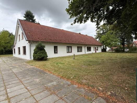 Wohnung zur Miete 575 € 2 Zimmer 71 m² Geschoss EG/1 frei ab 01.11.2026 Schützenstraße 5 Brahlstorf Brahlstorf 19273