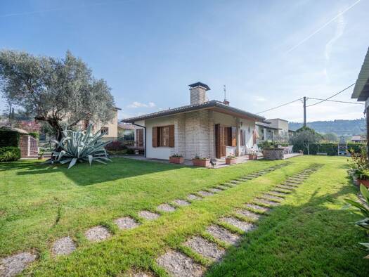 Einfamilienhaus zum Kauf 790.000 € 5 Zimmer 200 m² 1.000 m² Grundstück Garda 37016