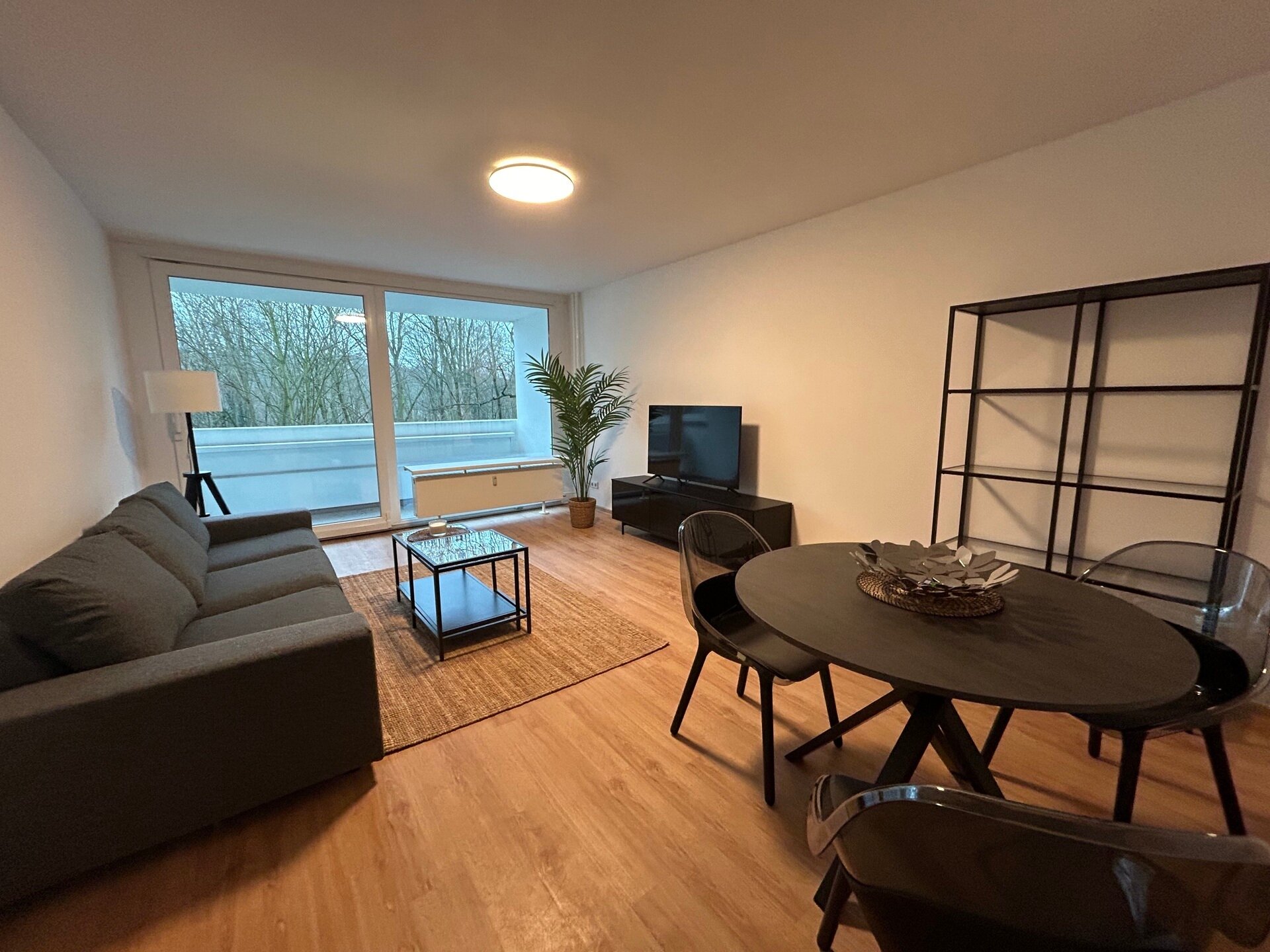 Studio zur Miete 1.390 € 2 Zimmer 65 m²<br/>Wohnfläche ab sofort<br/>Verfügbarkeit Westend Berlin 14055