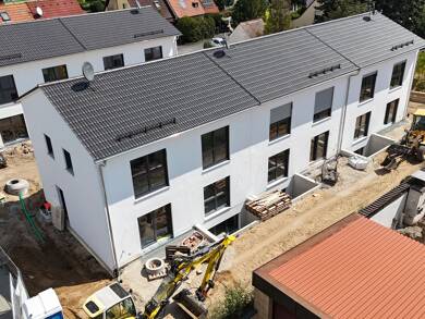 Reihenendhaus zur Miete 2.356 € 5 Zimmer 145 m² 190 m² Grundstück frei ab sofort Leyh Nürnberg 90431