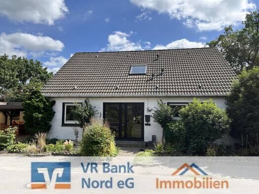 Haus zum Kauf 249.000 € 4 Zimmer 174 m² 760 m² Grundstück Tetenhusen 24817