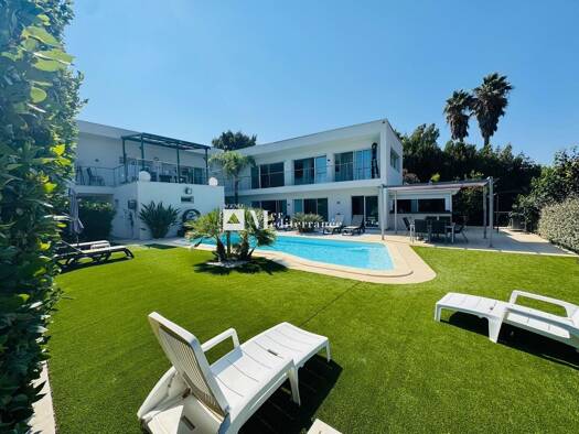 Einfamilienhaus zum Kauf 2.600.000 € 6 Zimmer 235 m² 4.013 m² Grundstück Impasse Saint Sauveur 1 Ouest Cogolin 83310