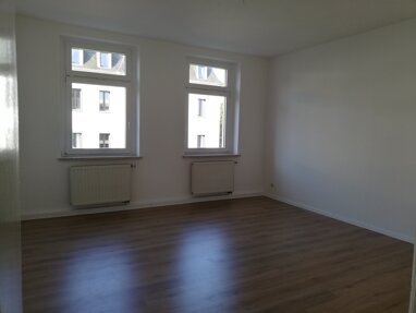 Wohnung zur Miete 330 € 2 Zimmer 66,4 m² 2. Geschoss frei ab sofort Döbeln Döbeln 04720