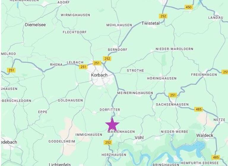 Doppelhaushälfte zum Kauf 175.000 € 7 Zimmer 140 m² 550 m² Grundstück Thalitter Vöhl 34516