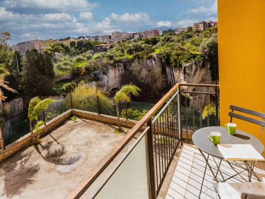 Terrassenwohnung zum Kauf 220.000 € 2 Zimmer 108 m² 2. Geschoss Viale Tica 15 Syrakus 96100