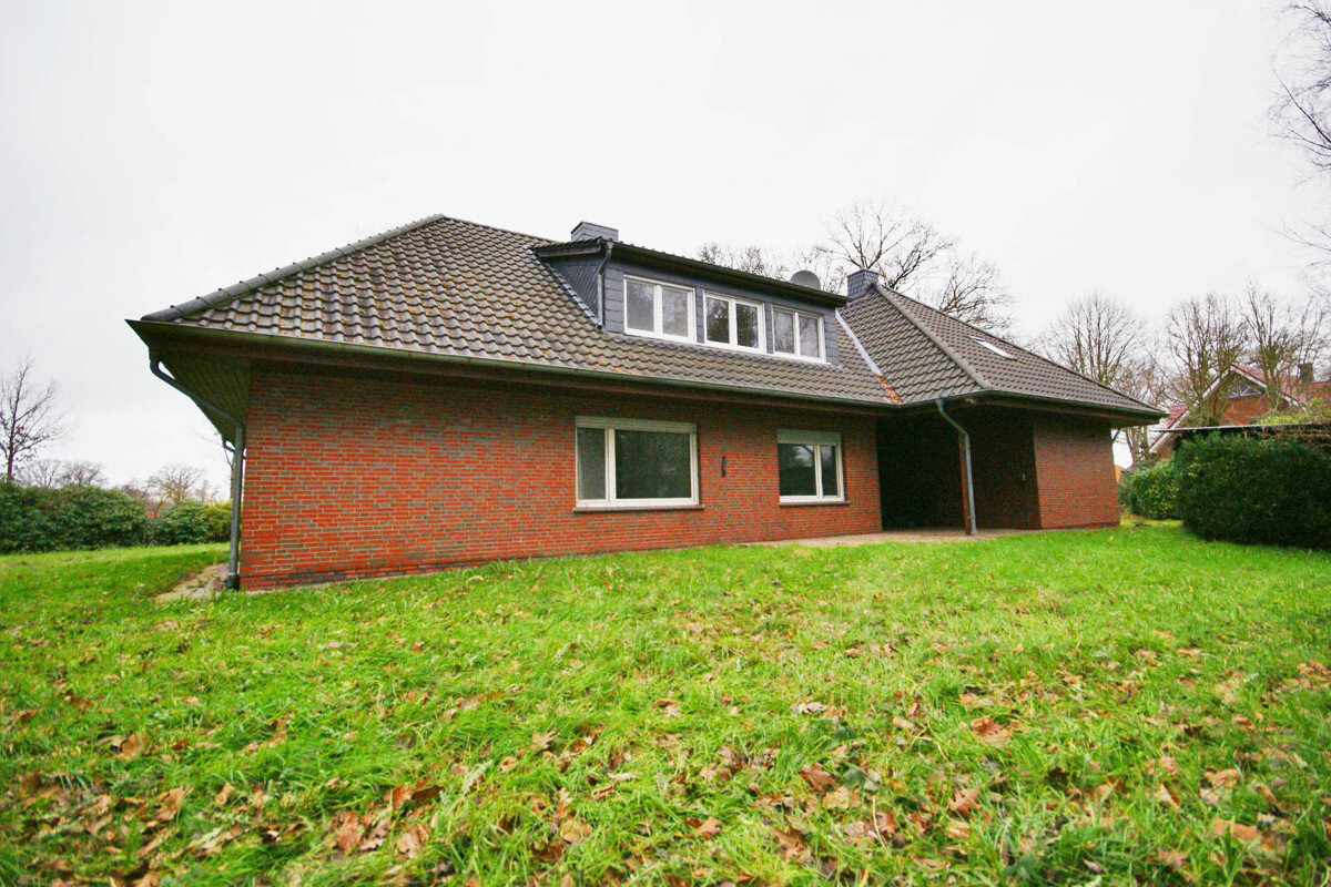 Bungalow zum Kauf provisionsfrei 299.000 € 4 Zimmer 150,2 m²<br/>Wohnfläche 3.855 m²<br/>Grundstück Garnholt Westerstede / Garnholterdamm 26655