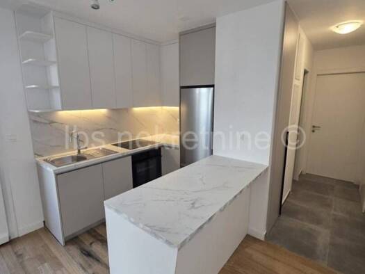 Wohnung zur Miete 750 € 2 Zimmer 38 m² 2. Geschoss Split 21000