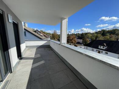 Wohnung zur Miete 1.055 € 2 Zimmer 74 m² Dachgeschoss frei ab 01.10.2025 Göppingen 73035