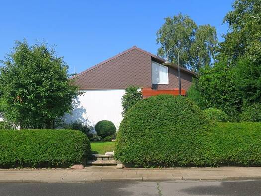 Einfamilienhaus zum Kauf 255.000 € 5 Zimmer 125 m² 710 m² Grundstück frei ab sofort Marne 25709