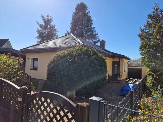 Bungalow zur Miete 1.600 € 3 Zimmer 80 m² 960 m² Grundstück frei ab sofort Ahrensfelde 16356