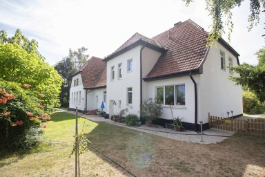 Mehrfamilienhaus zum Kauf als Kapitalanlage geeignet 1.199.000 € 8 Zimmer 650 m² 5.806 m² Grundstück Löbnitz Löbnitz 18314