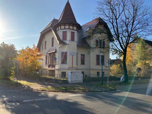 Villa zum Kauf provisionsfrei 465.000 € 10 Zimmer 315 m² 2.600 m² Grundstück Lenzen Lenzen (Elbe) 19309
