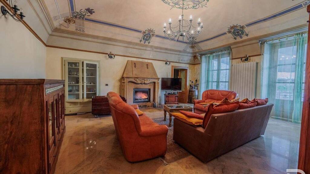 Bauernhaus zum Kauf 660.000 € 10 Zimmer 700 m² 165.000 m² Grundstück frei ab sofort Pontremoli 54027