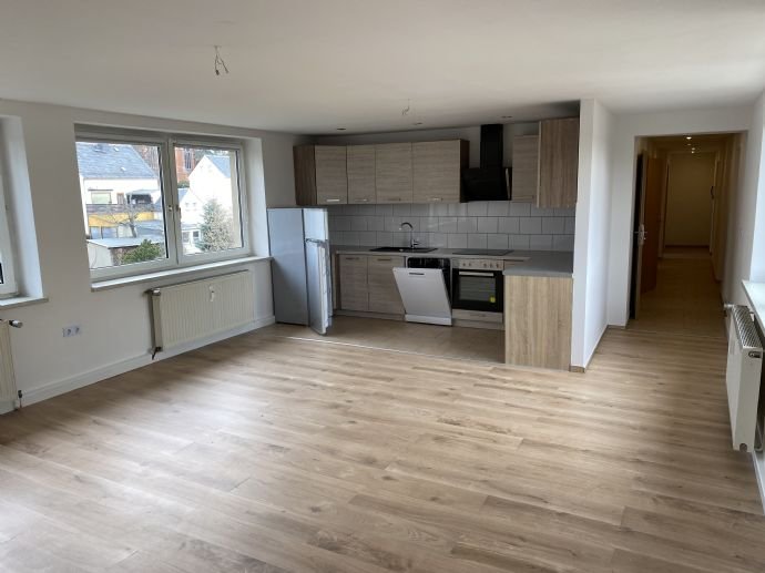 Wohnung zur Miete 500 € 4 Zimmer 90 m²<br/>Wohnfläche 2.<br/>Geschoss ab sofort<br/>Verfügbarkeit Karlstraße 18 Limbach-Oberfrohna Limbach-Oberfrohna 09212