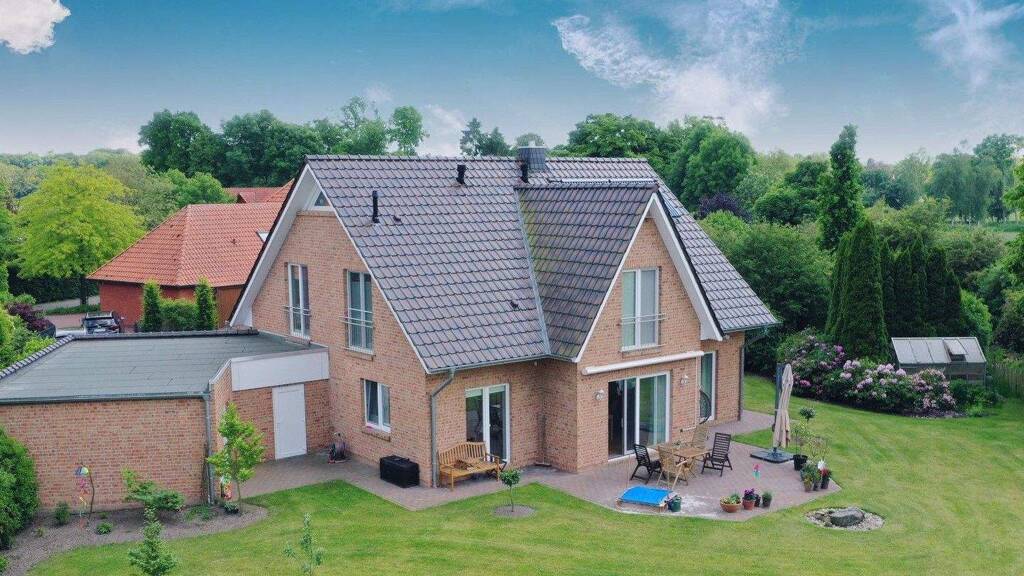 Einfamilienhaus zum Kauf provisionsfrei 469.600 € 6 Zimmer 135 m² 665 m² Grundstück frei ab 01.10.2026 Barßelermoor Barßel 26676