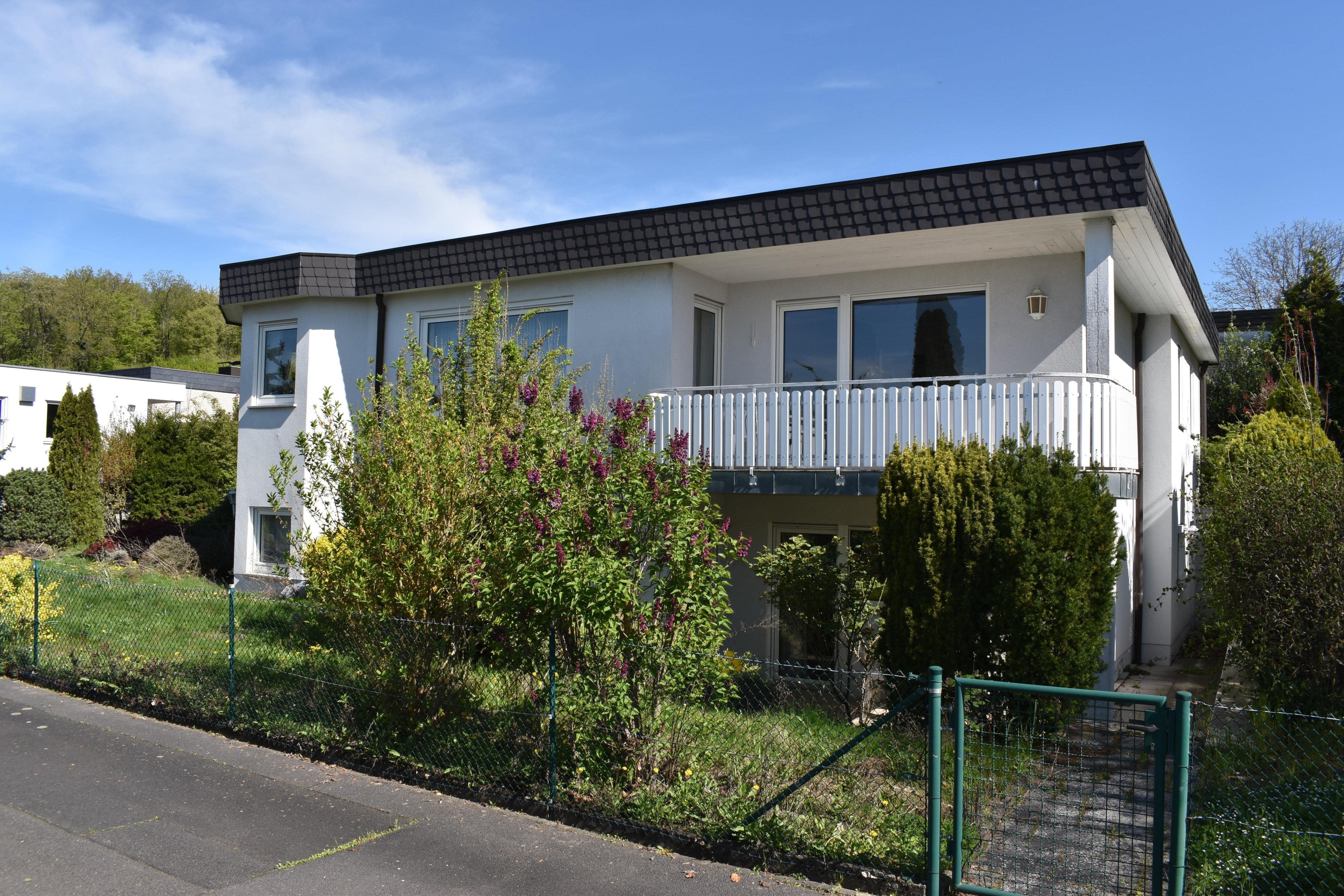 Bungalow zum Kauf 455.000 € 5 Zimmer 180 m²<br/>Wohnfläche 610 m²<br/>Grundstück Haardt Schweinfurt 97422