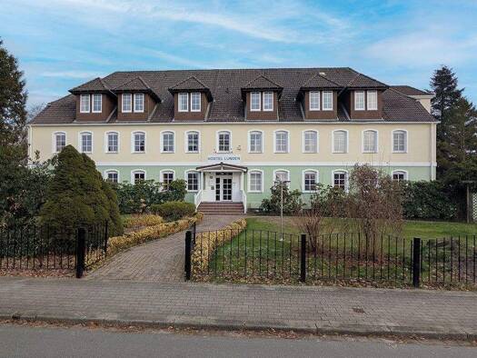 Hotel zum Kauf 699.000 € 40 Zimmer 80 m² Gastrofläche 3.208 m² Grundstück Schulstrasse 19 Lunden 25774