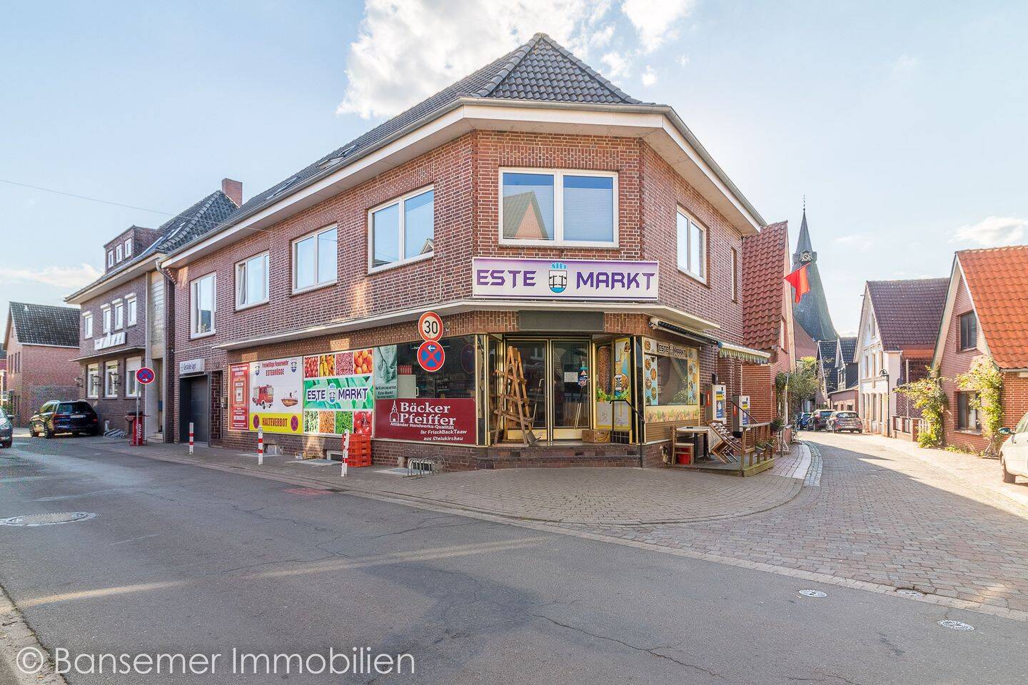 Immobilie in Jork - Renditeobjekt - Einmalige Gelegenheit - Wohn.- und Geschäftshaus im Alten Land - Bild 1