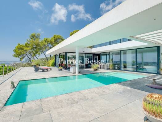 Einfamilienhaus zum Kauf 2.600.000 € 7 Zimmer 340 m² 4.043 m² Grundstück Cathedrale Toulon 83000