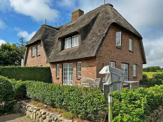 Doppelhaushälfte zum Kauf 1.050.000 € 5 Zimmer 135 m² 378 m² Grundstück Utersum / Hedehusum 25938