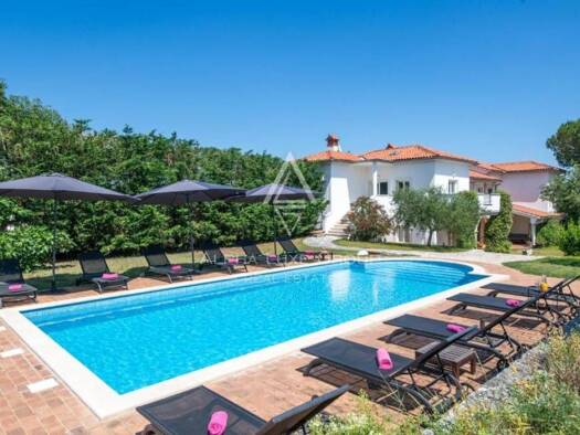 Haus zum Kauf 2.500.000 € 8 Zimmer 555 m² Rakalj, Marcana Rakalj