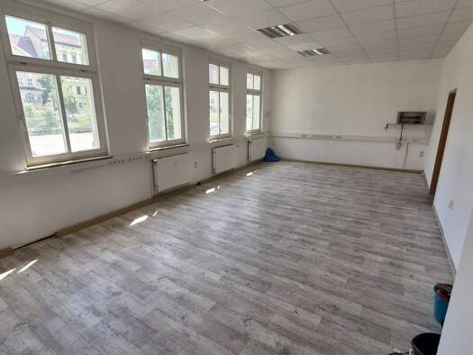 Büro zur Miete provisionsfrei 1.000 € 6 Zimmer 172,2 m² Bürofläche Altmarkt 14 Zeitz 06712