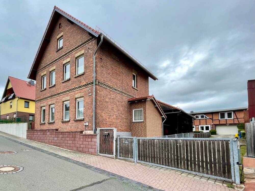 Einfamilienhaus zum Kauf 220.000 € 7 Zimmer 170 m²<br/>Wohnfläche 1.122 m²<br/>Grundstück Benzingerode Benzingerode 38855