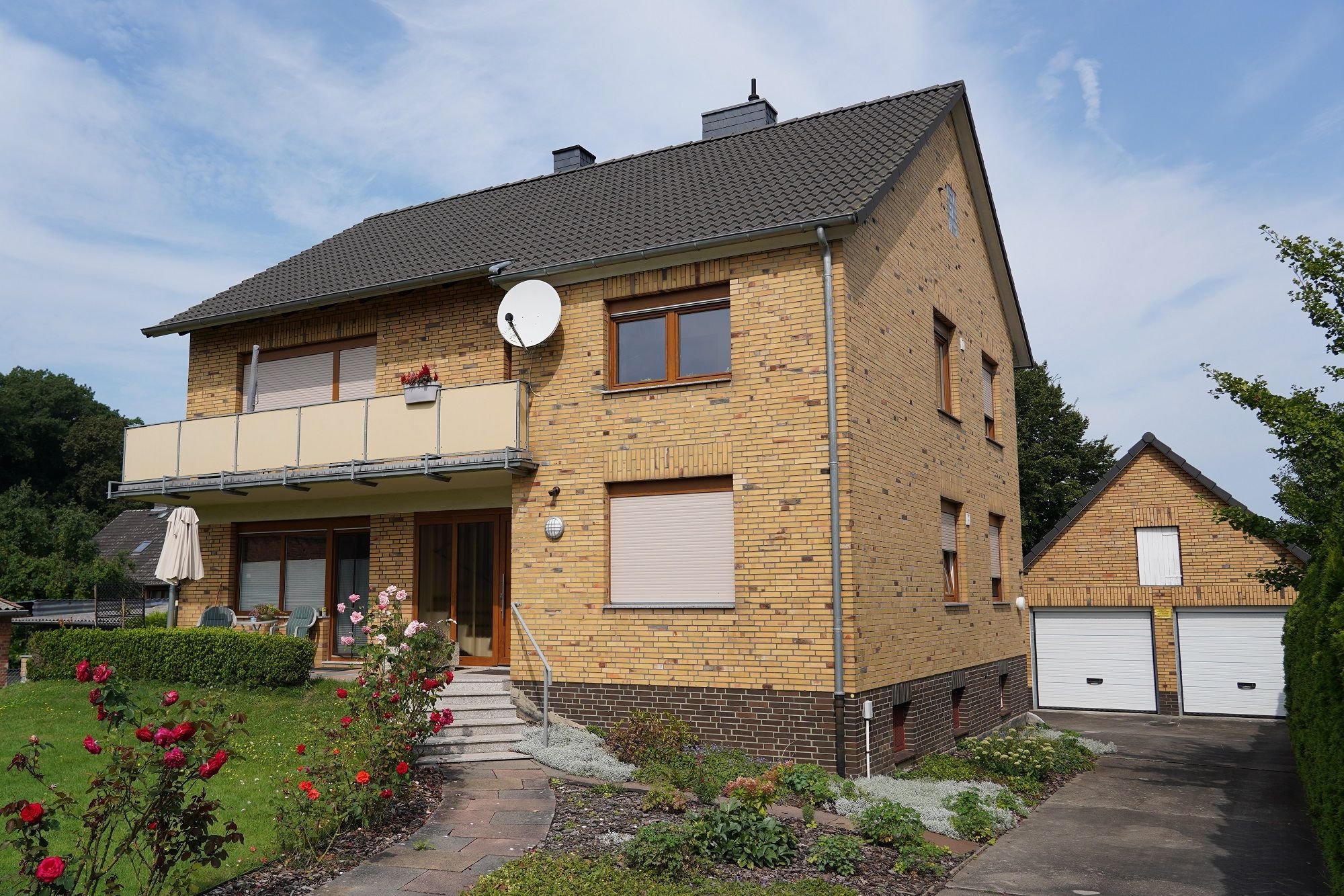 Mehrfamilienhaus zum Kauf als Kapitalanlage geeignet 369.000 € 6 Zimmer 156 m²<br/>Wohnfläche 670 m²<br/>Grundstück Hämelerwald Lehrte 31275