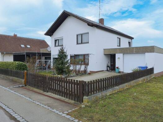 Einfamilienhaus zum Kauf 349.000 € 7 Zimmer 190 m² 576 m² Grundstück Ennetach Mengen 88512